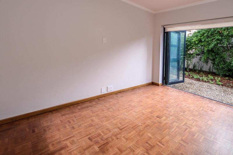 1 Bedroom Property for Sale in Mouille Point Western Cape